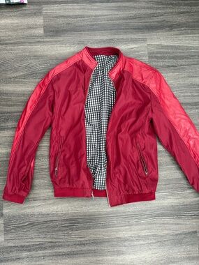 Men's Red Bomber Jacket L with Quilted Shoulder Accents